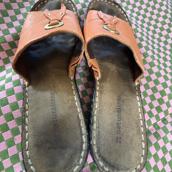 Naturalizer Leather Slides - Picture 8 of 9